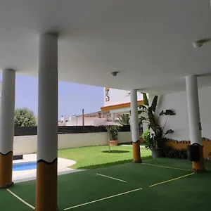https://apartamento-cntrico-con-garaje-y-cercano-a-la-playa.es-andalucia.com