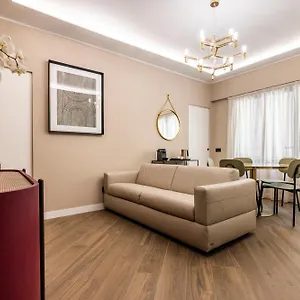 https://van-gogh-golden-house.italymilanhotels.net
