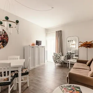 https://t-house-fontana-di-trevi.it-romehotels.com